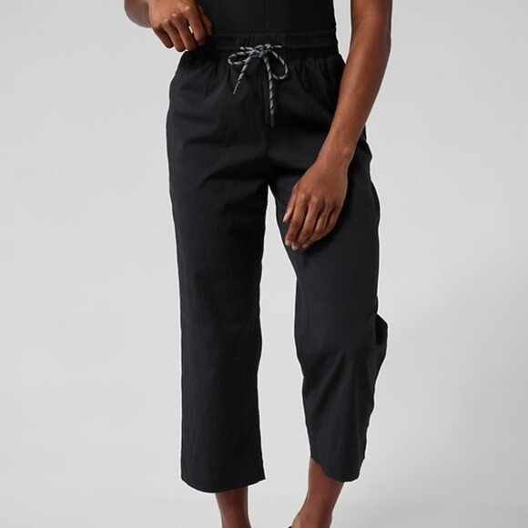 Athleta Pants - Athleta Women's Black Trekkie Straight Crop Pant